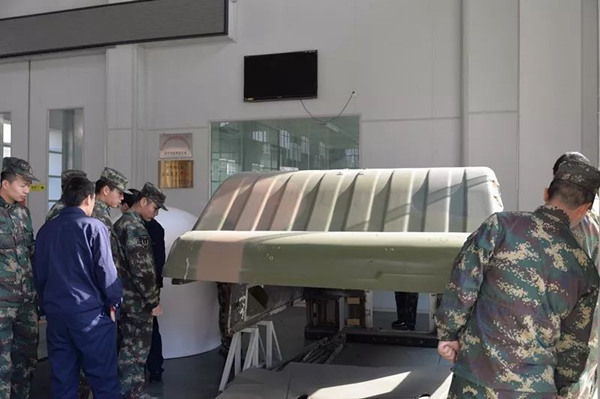 学员参观妖精APP下载官网新材料